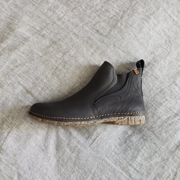 El Naturalista Ankle Boots Angkor Black Wood-Grain